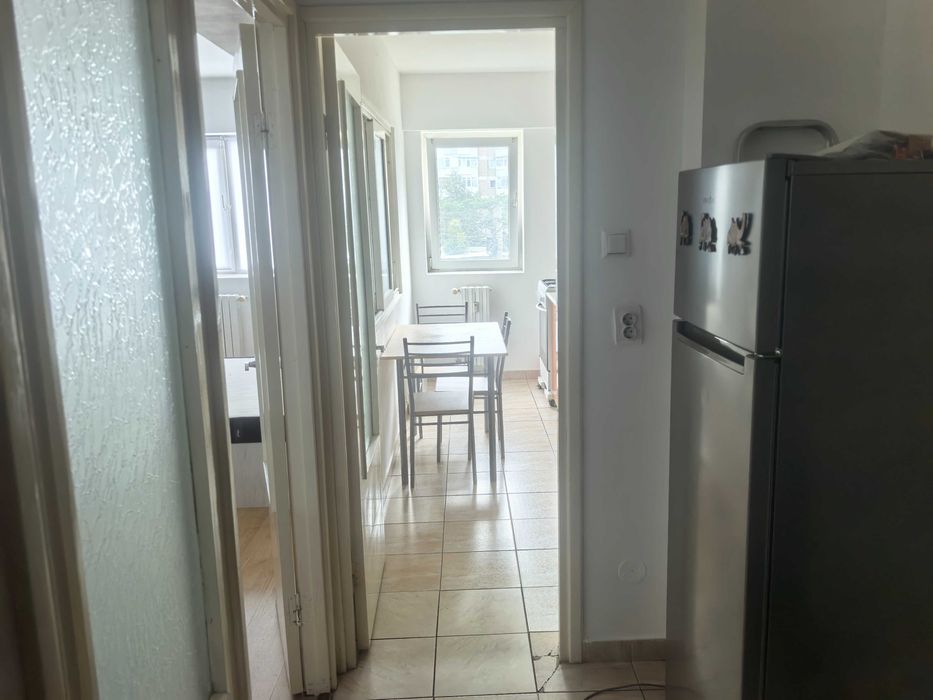 Închiriez apartament