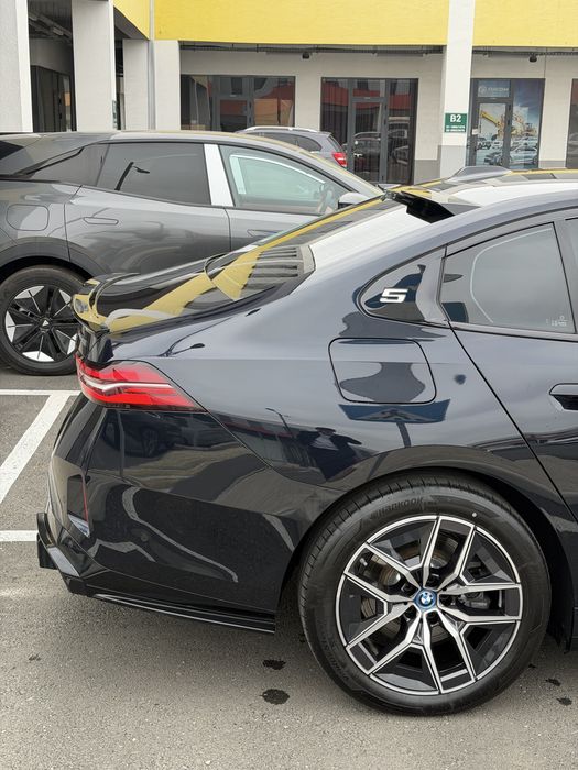 BMW i5 40L 2025 Full