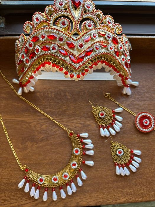 Tilaqosh sotiladi diademalar sotiladi