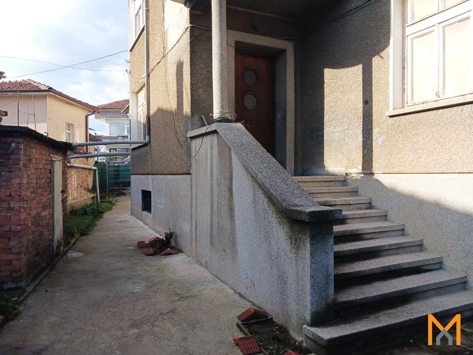 Продава се Етаж от къща в Севлиево - 100 кв.м за 477 €/кв.м - Снимка #2