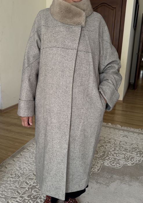 Продается пальто демисезон 48 размер