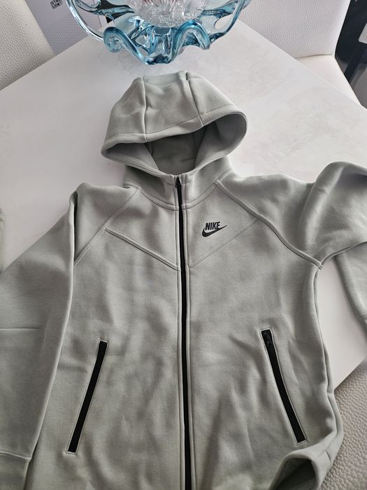 Анцунг  Nike tech НОВ-ОРИГИНАЛ