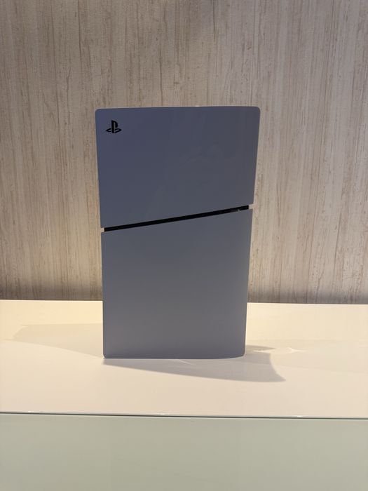 Ps 5 slim digital edition + controller + jocuri in valoare de 1200 lei