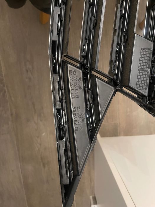 Grilă originala pentru  VW Passat