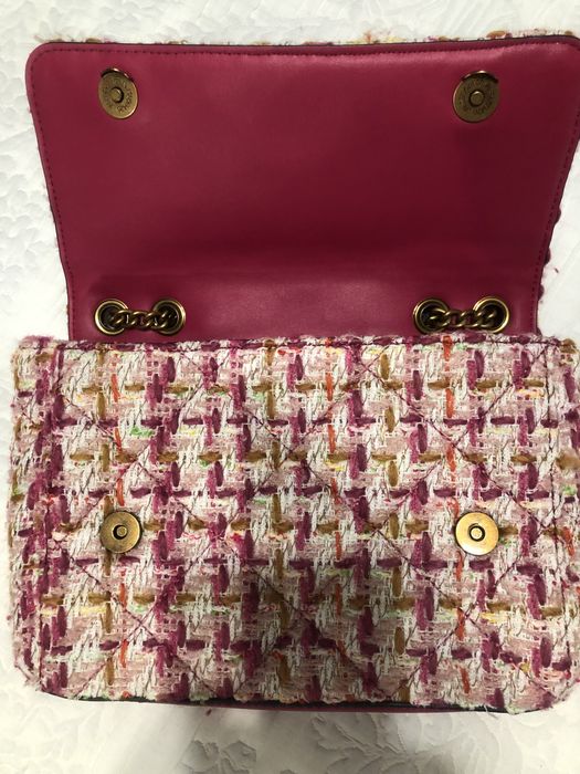 Дамска чанта GUESS