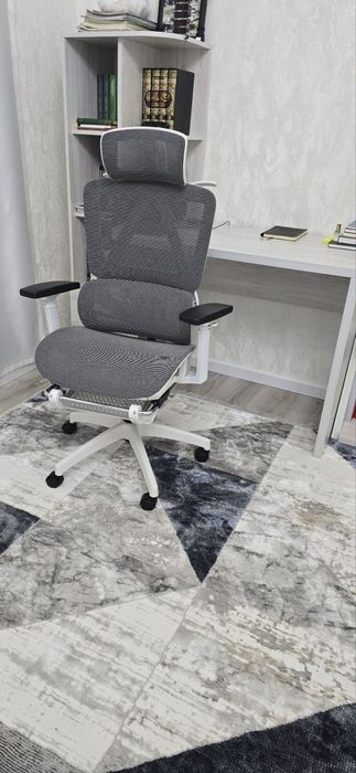 Офисная кресло новая серия