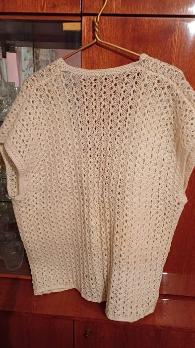 Продам вязанный жилет