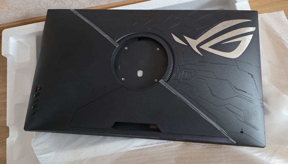 Монитор ASUS ROG Strix XG32UQ 32" 4К