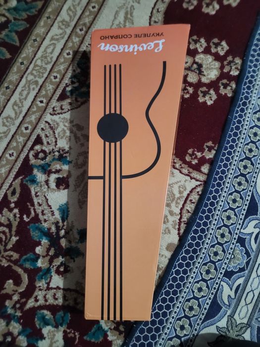 Укеле  Levinson сатылады