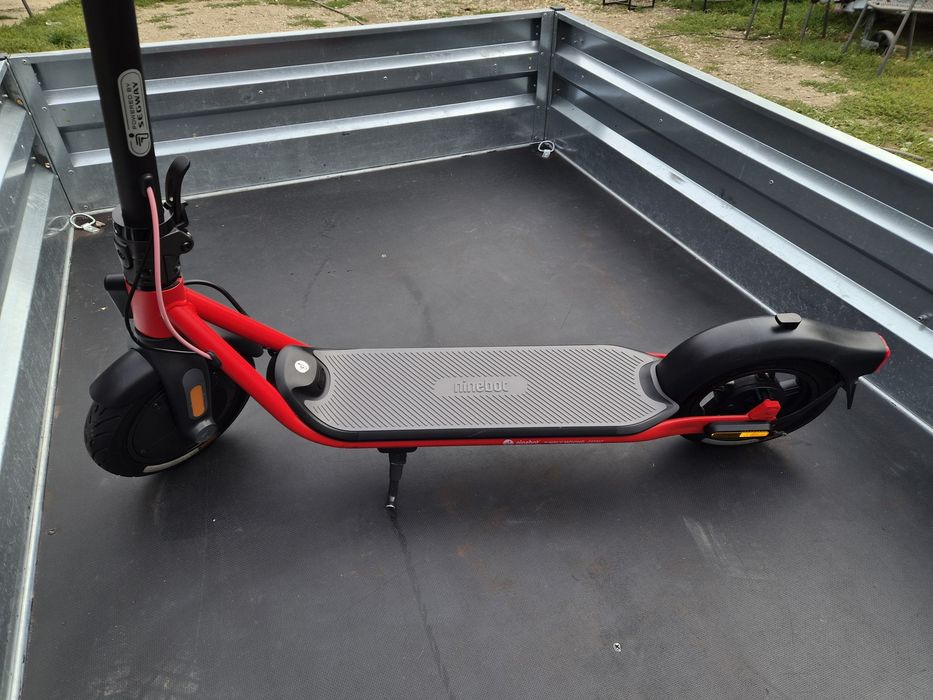 Vând trotineta electrica NINEboot