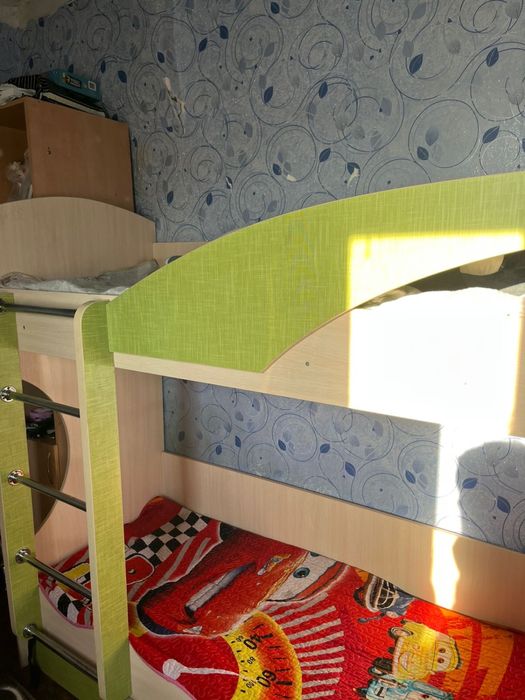 Продам 2х ярусную кровать