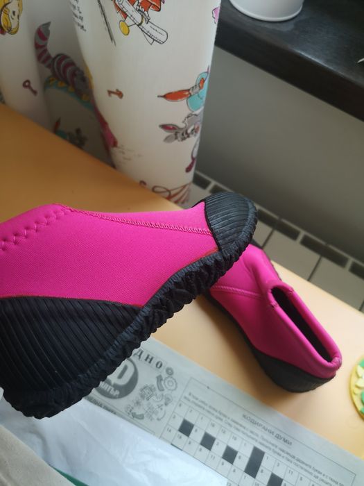 Детски обувки за море. За камъни