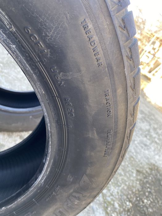 3 bucați anvelope  215/60/R16 V BRIDGESTONE