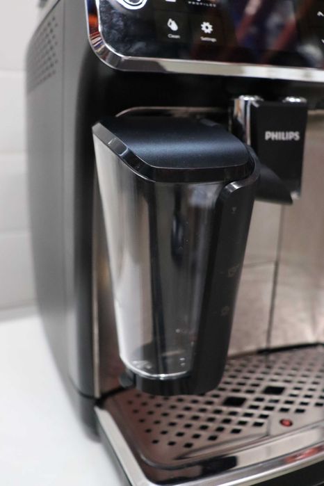 Кафеавтомат Philips Series 5400 LatteGo EP5441, Кафемашина 1.8L, 15Bar