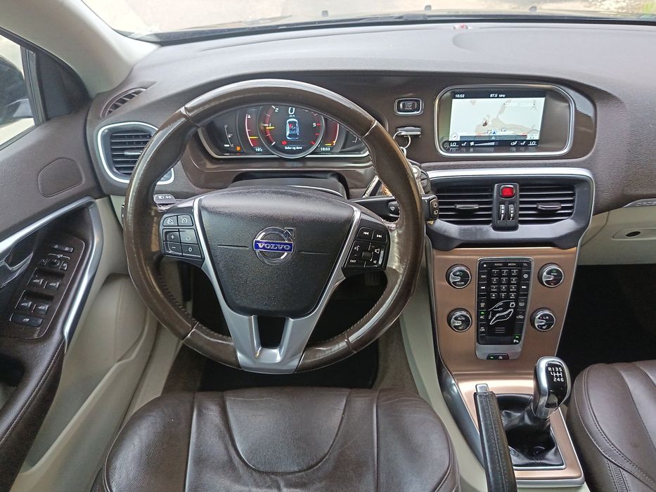 Volvo V40 Cross Country*Af.2016*1.6 D*116 Cp*Xenon*Piele*Navi*Clima*Led*Pilot!