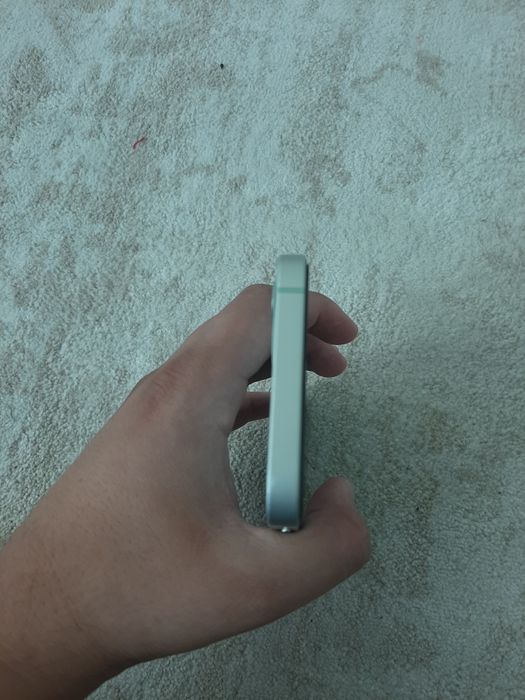 Iphone 12  sotiladi