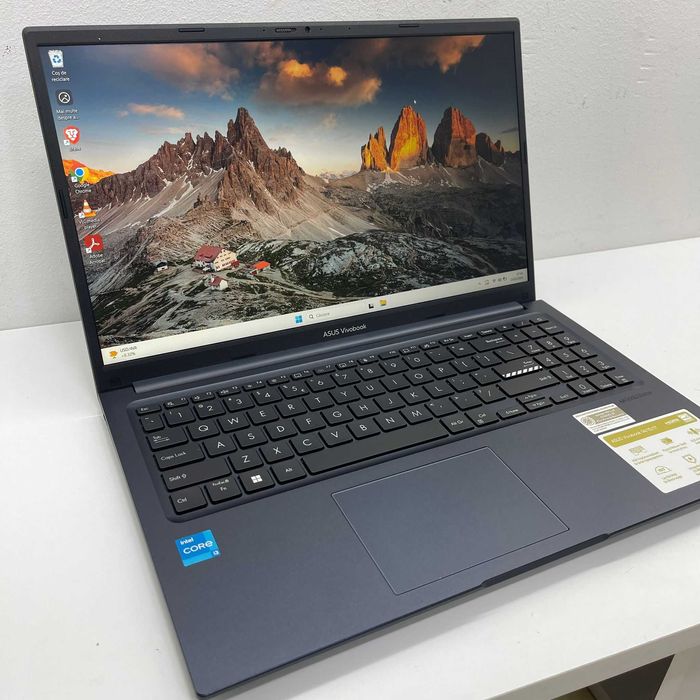 Laptop ASUS VivoBook 15 R1504VA • Factura • Garantie 12 Luni • Ca Nou