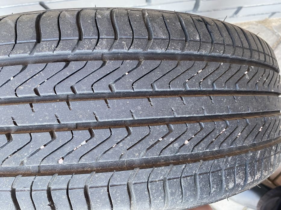 Продам шины только пара