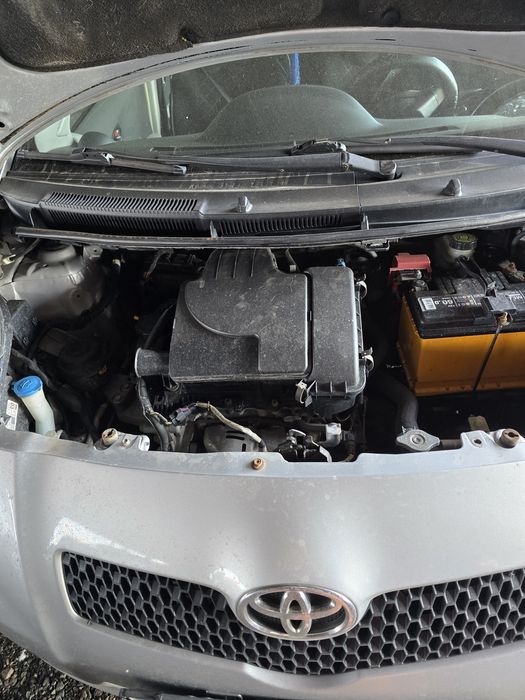 Продам машину Toyata Yaris