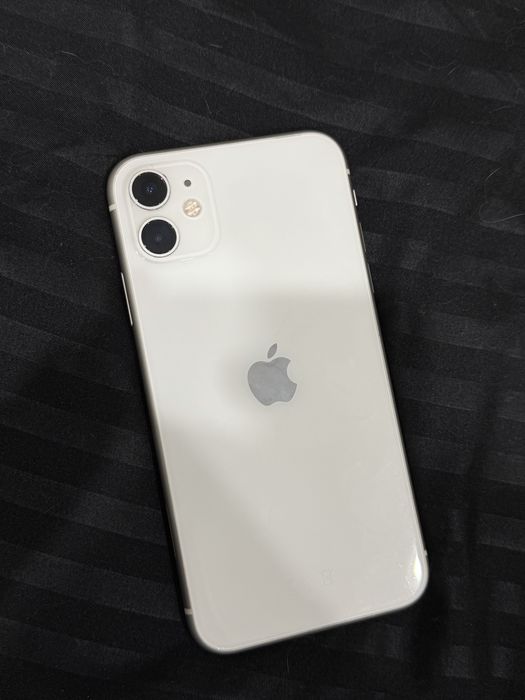 Продам IPhone 11