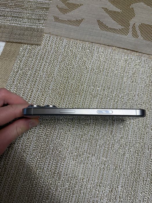 Iphone 16 pro silver