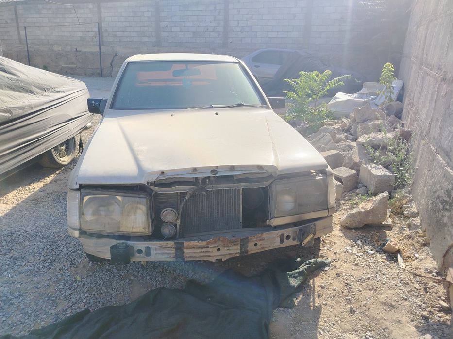 Мерс 124 на запчасти