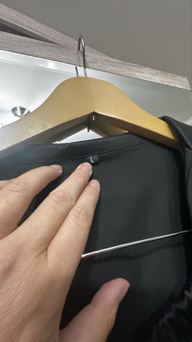 Продам Атлас костюм с топом