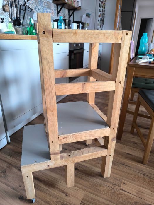 Ръчно правена монтесори кула