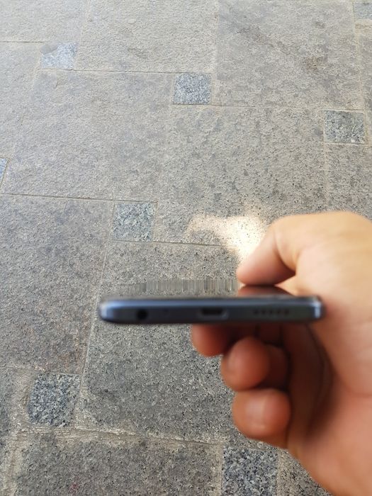 Tecno saprk 8c sotiladi