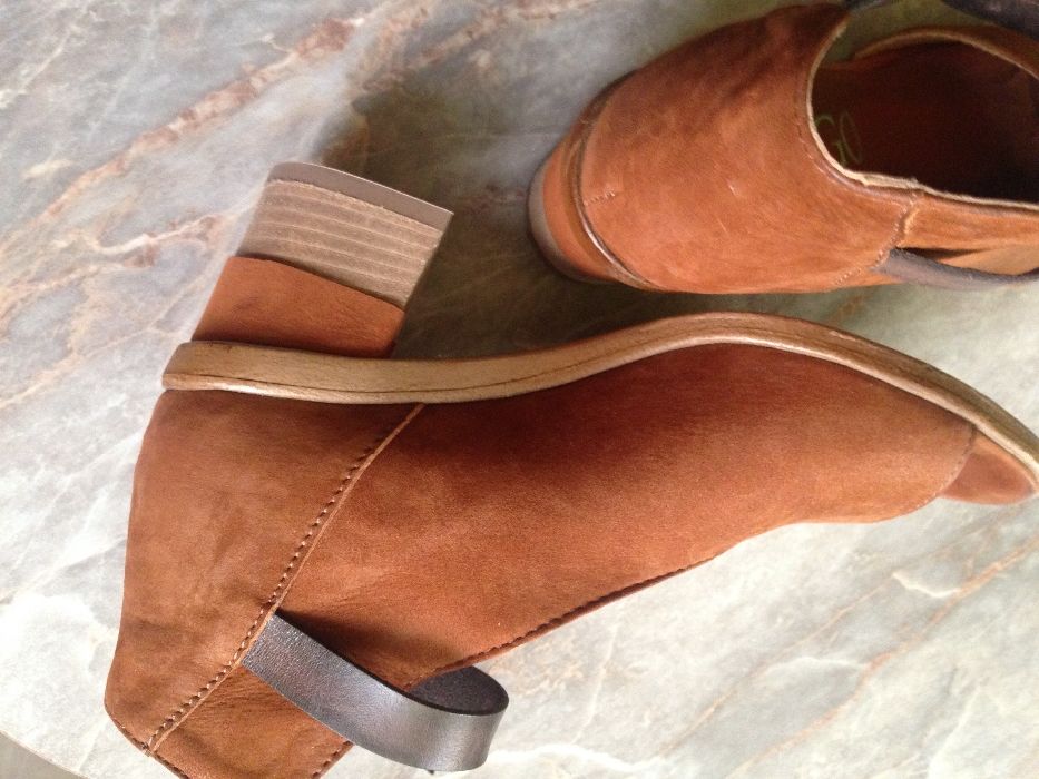 Дамски обувки на Индиго