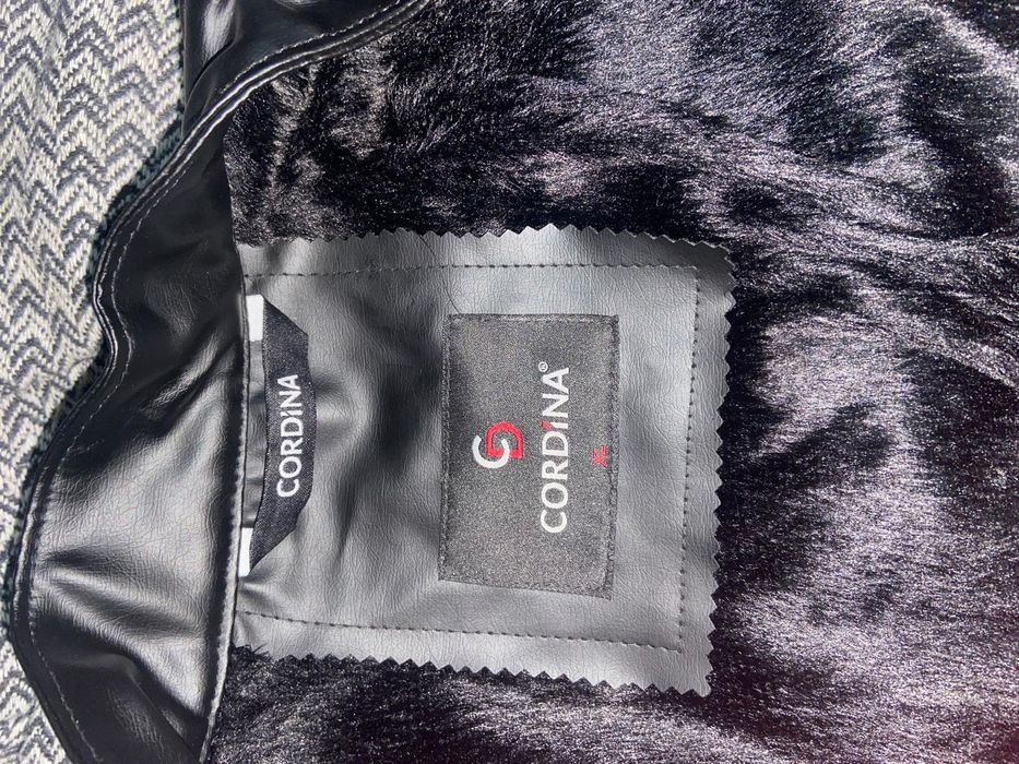 Geaca de piele bărbătească