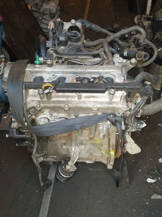 Двс мотор двигатель на Toyota Yaris