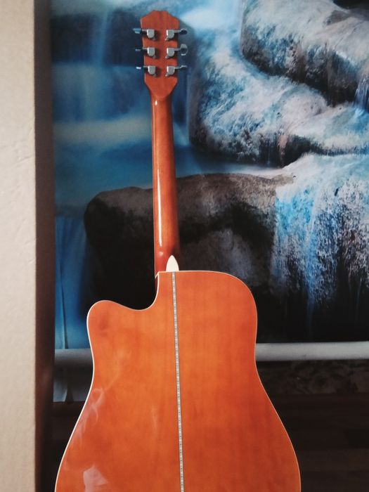 Акустическая гитара :ADASIO