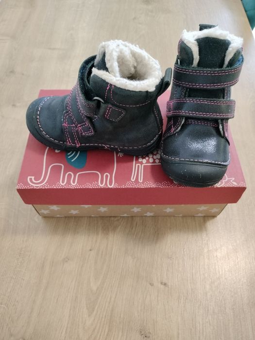 Vând papuci D.d. Step