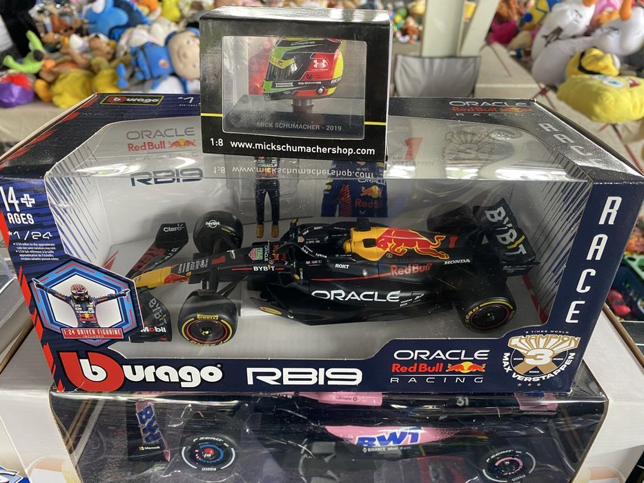 Formula 1 macheta auto scara 1:18 si 1:24