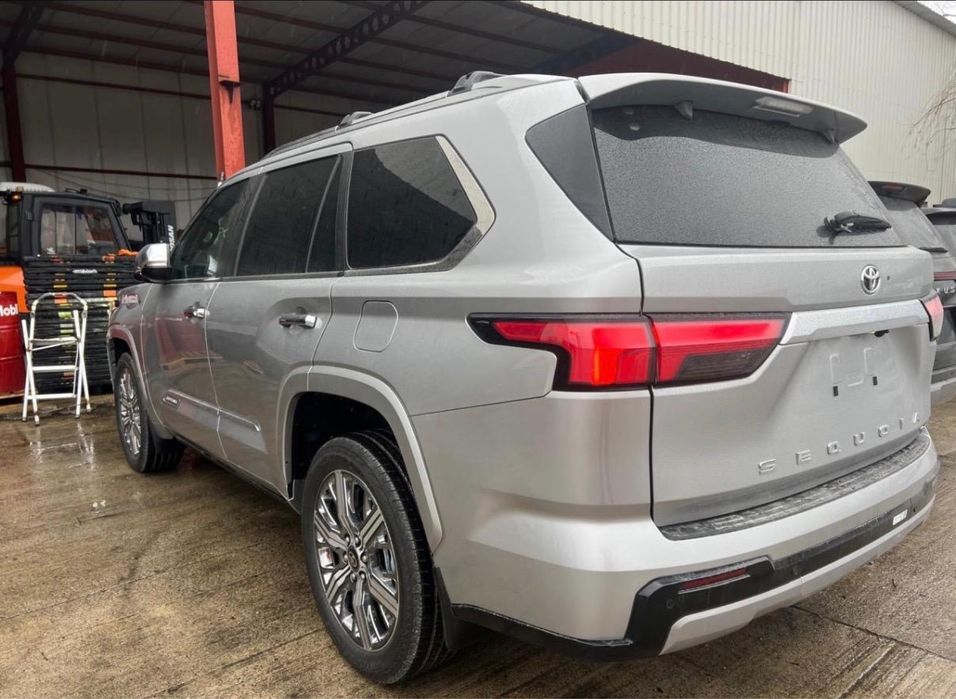 Toyota Seguioa Capstone