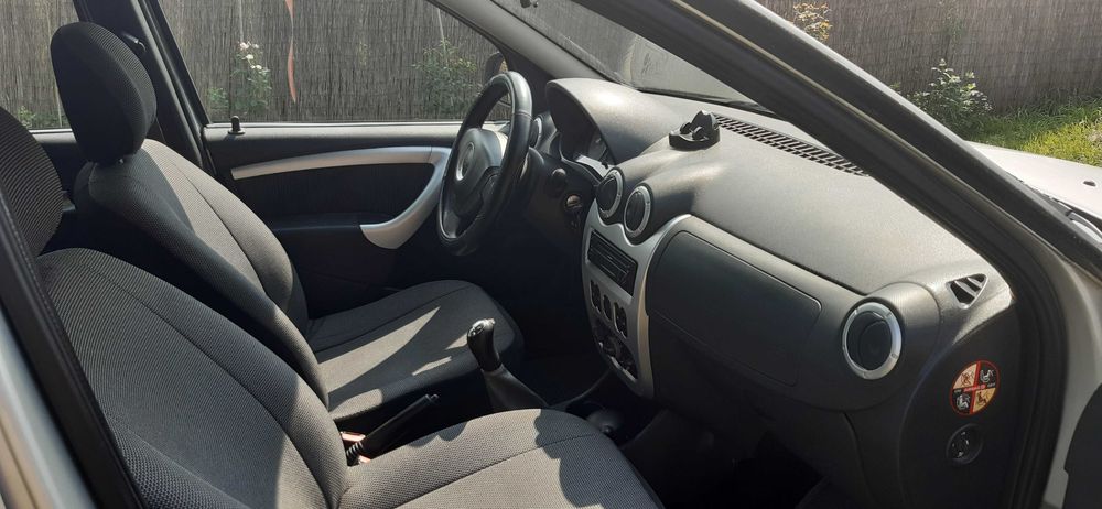 Vand Dacia Logan Laureate 1.6, 16v, 2009