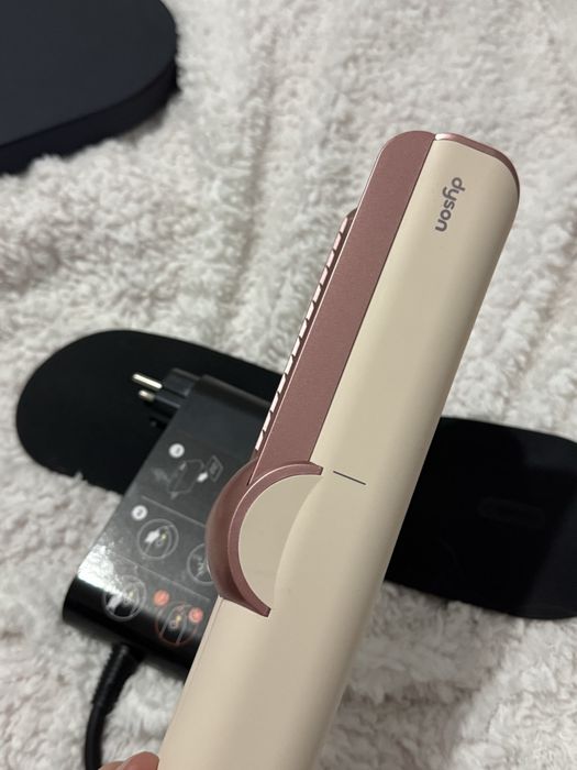 Продам новый Dyson