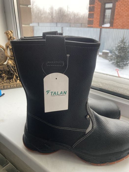 Продам спец сапоги!