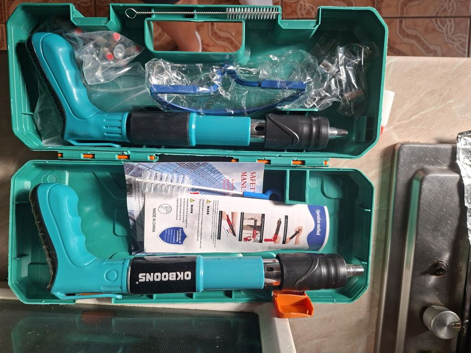 Pistol impuscat cuie in beton sau fier