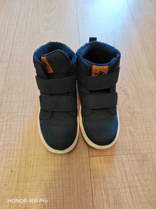 De vânzare încălțăminte pentru băieți mărimea 29