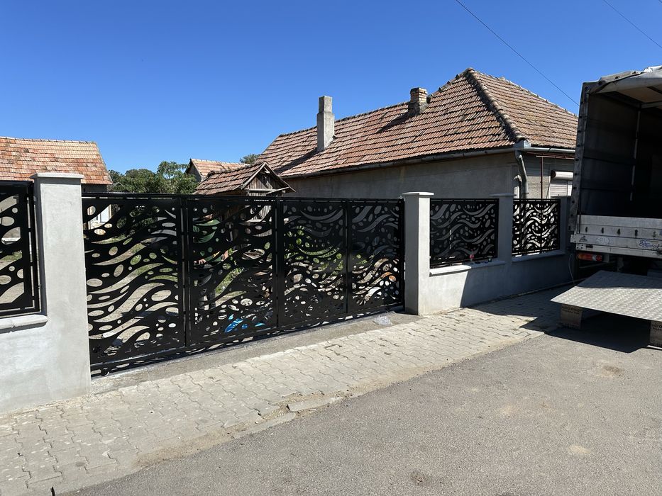 Gard jaluzea sau tabla decupata