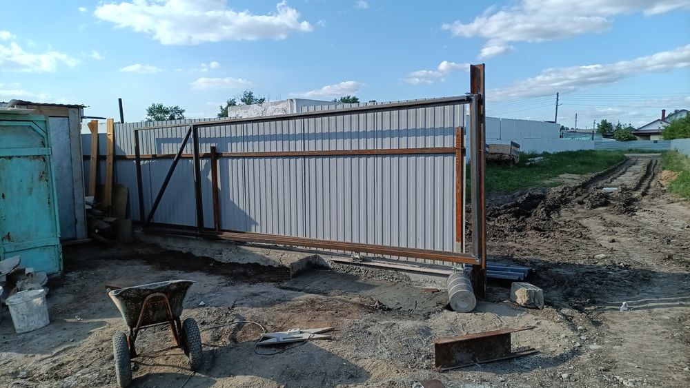 Откатные ворота в сборе