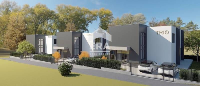 Урегулиран поземлен имот за продажба, с проект за три къщи и лице на г