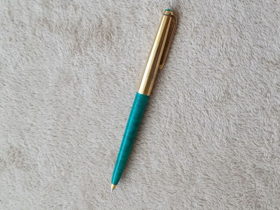 Авторучка с золотым пером