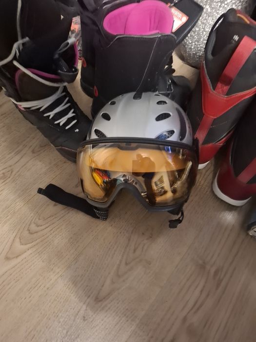 Boots Snowboard Casca Geaca Pantaloni Ski Snowboard