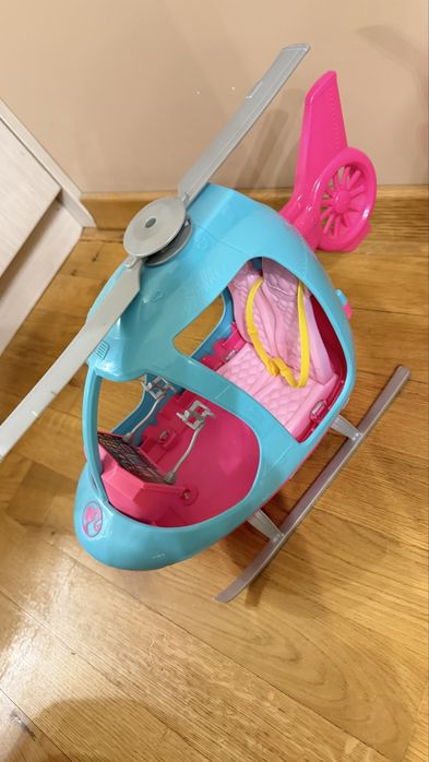 Barbie хеликоптер 15€