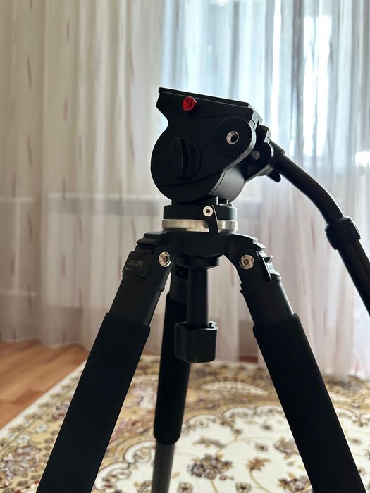 Штатиф доя камеры