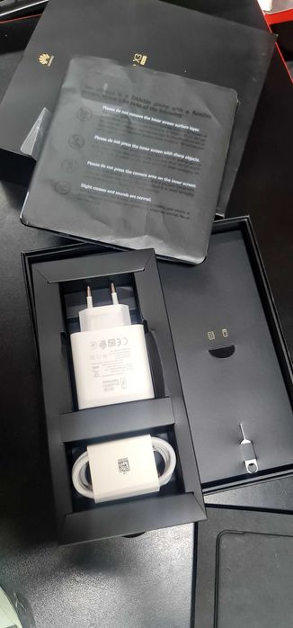 Huawei Mate X3 Нов