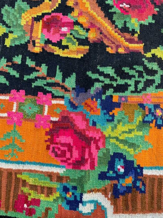 covor vechi antic traditional moldovenesc basarabean manual 350x183 cm